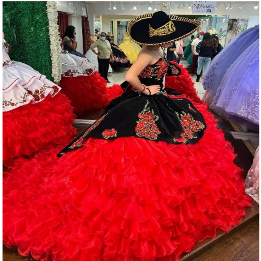Dresses for Quinceanera: Styles to Shine in 2024缩略图
