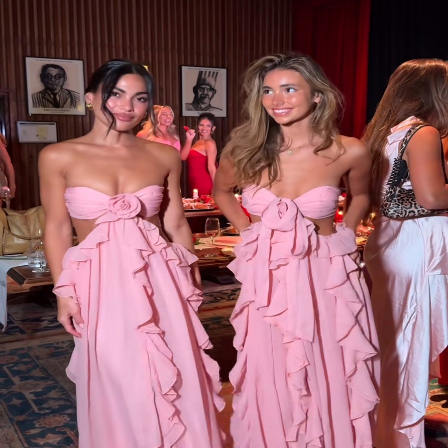 Selfie Leslie Dresses